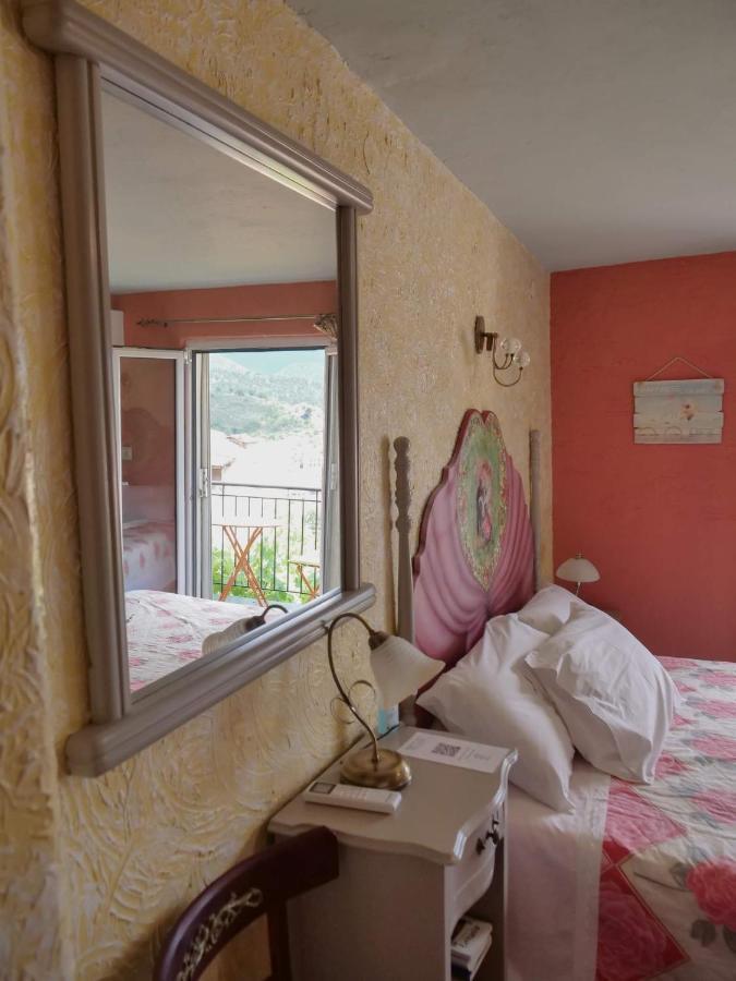 Η Φωλιτσα Ξενοδοχείο Καρπενήσι Εξωτερικό φωτογραφία